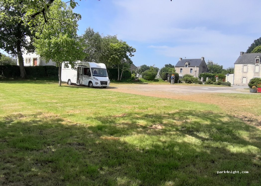 (56420) Guéhenno - 31 Rue nationale — foto 3