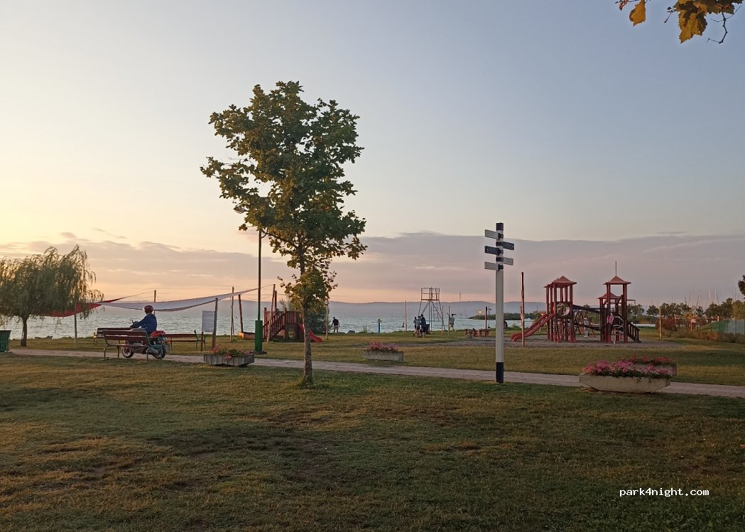 (8636) Balatonszemes - 1 Berzsenyi Dániel utca — foto 2