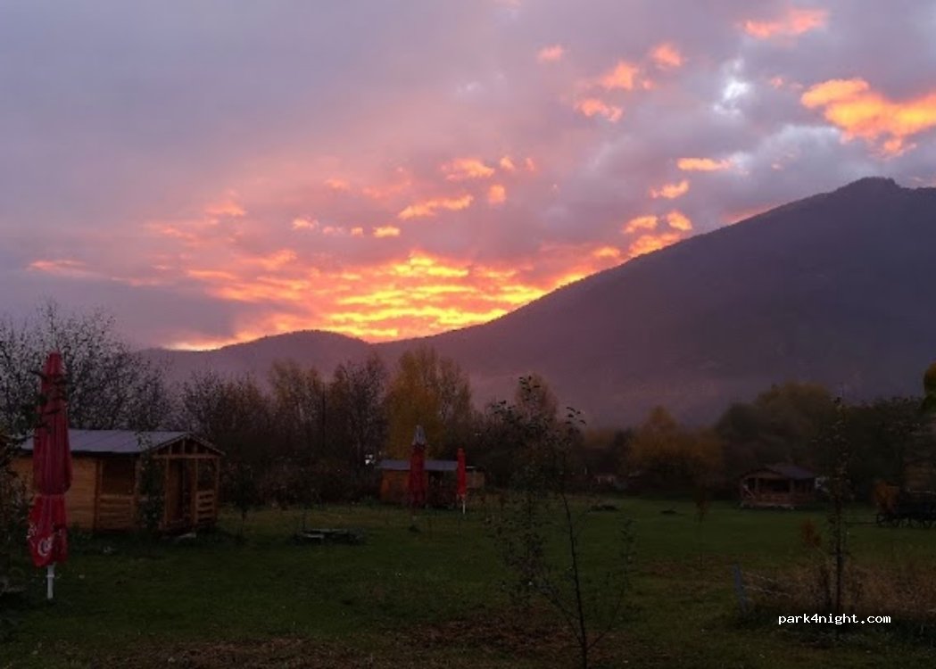 Retezat Retreat Camping — foto 4