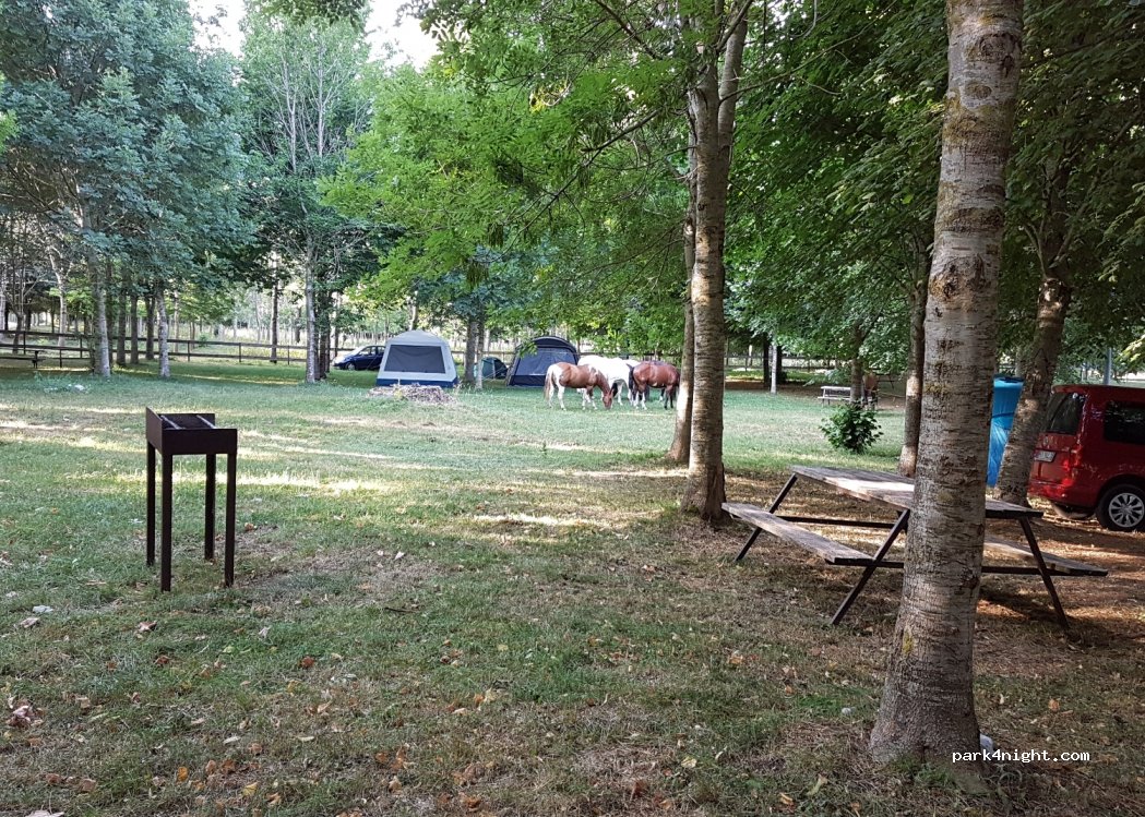 Parcheggio agriturismo Falode — foto