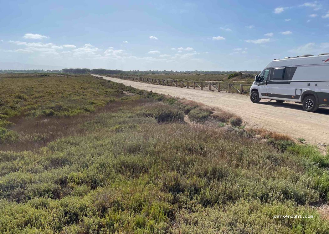 (09098) Marceddi - Strada 6 Ovest — foto