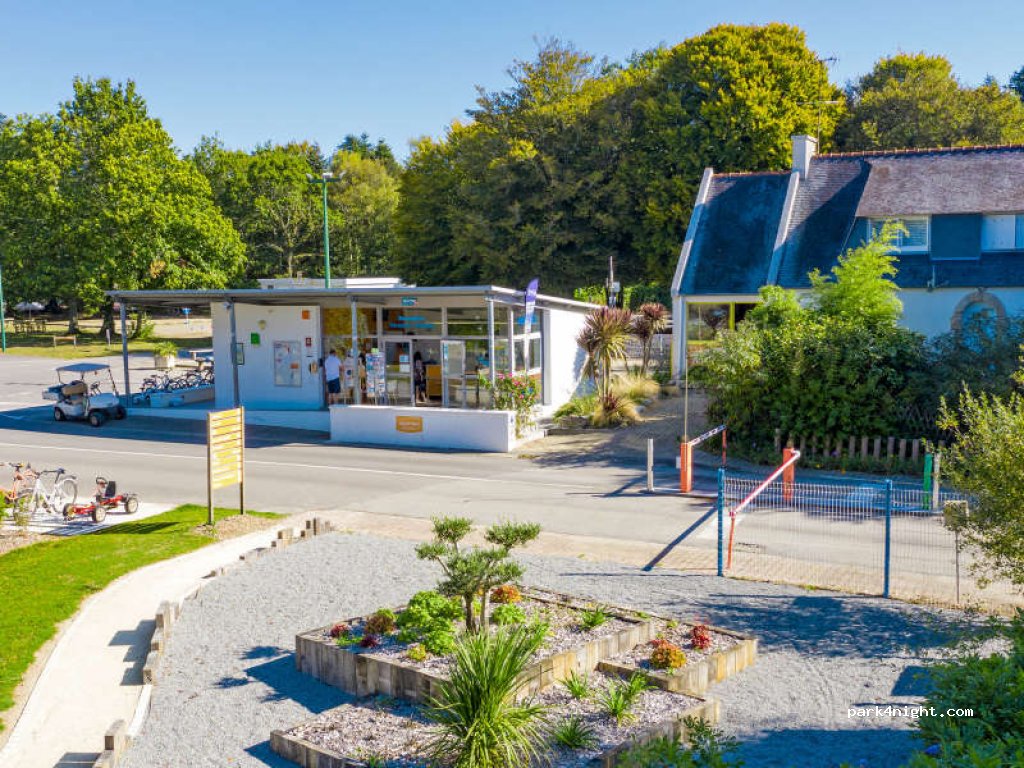 Camping Le Bois de Pleuven Tohap — foto