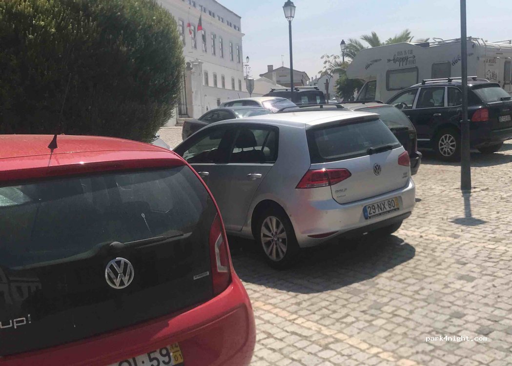 (7520) Sines - 80 Largo Ramos da Costa — foto