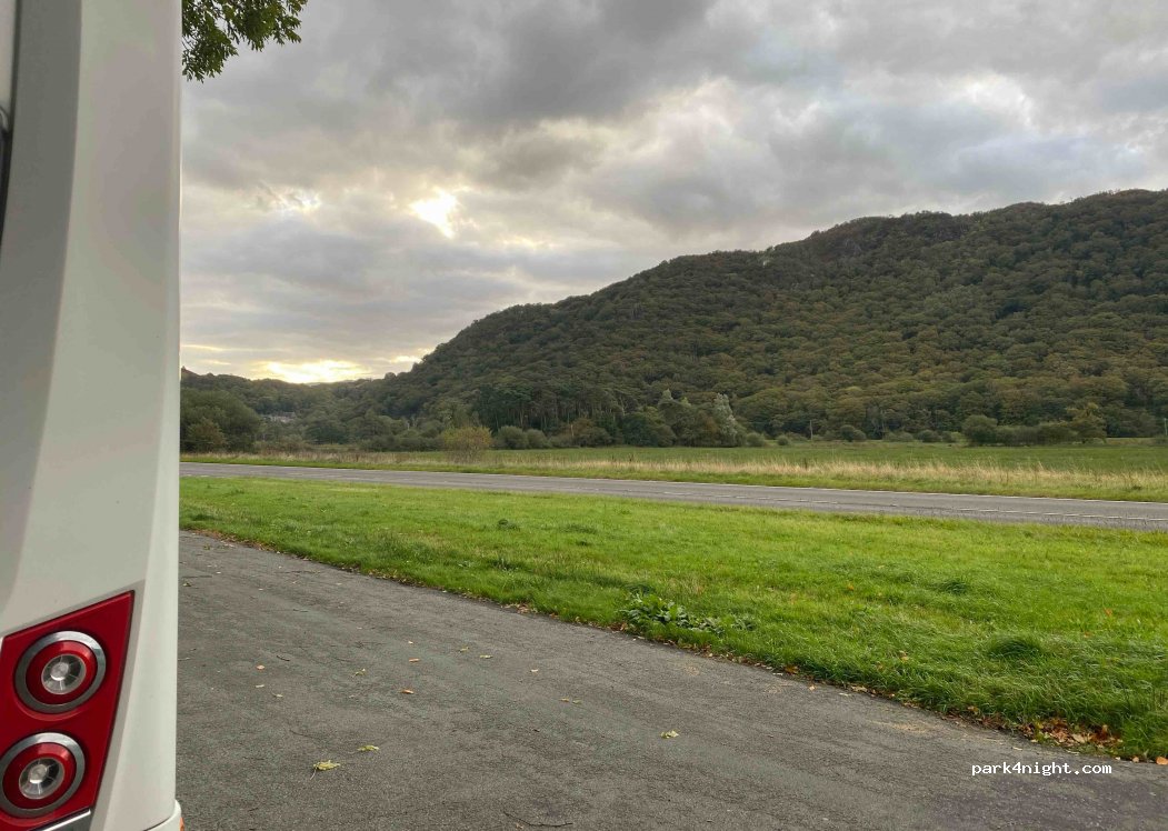 (LL41 3YU) Wales - A487 — foto