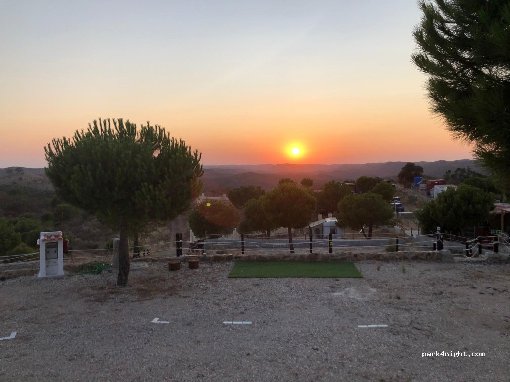 Shamwari Hilltop Retreat - Camping & Campervan Retreat — foto