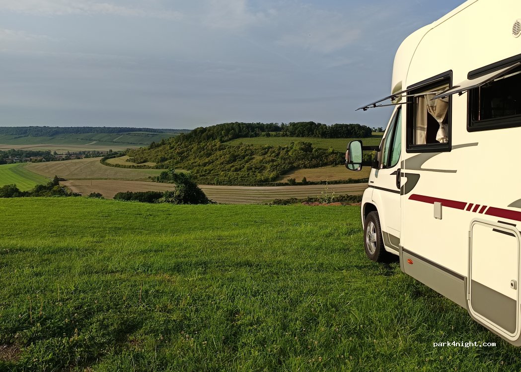 (02330) Montigny-lès-Condé - 3 Route de Pargny — foto 5
