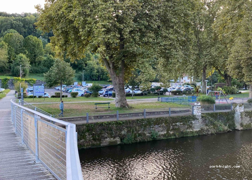 (46100) Figeac - 6 Avenue Jean Jaurès — foto