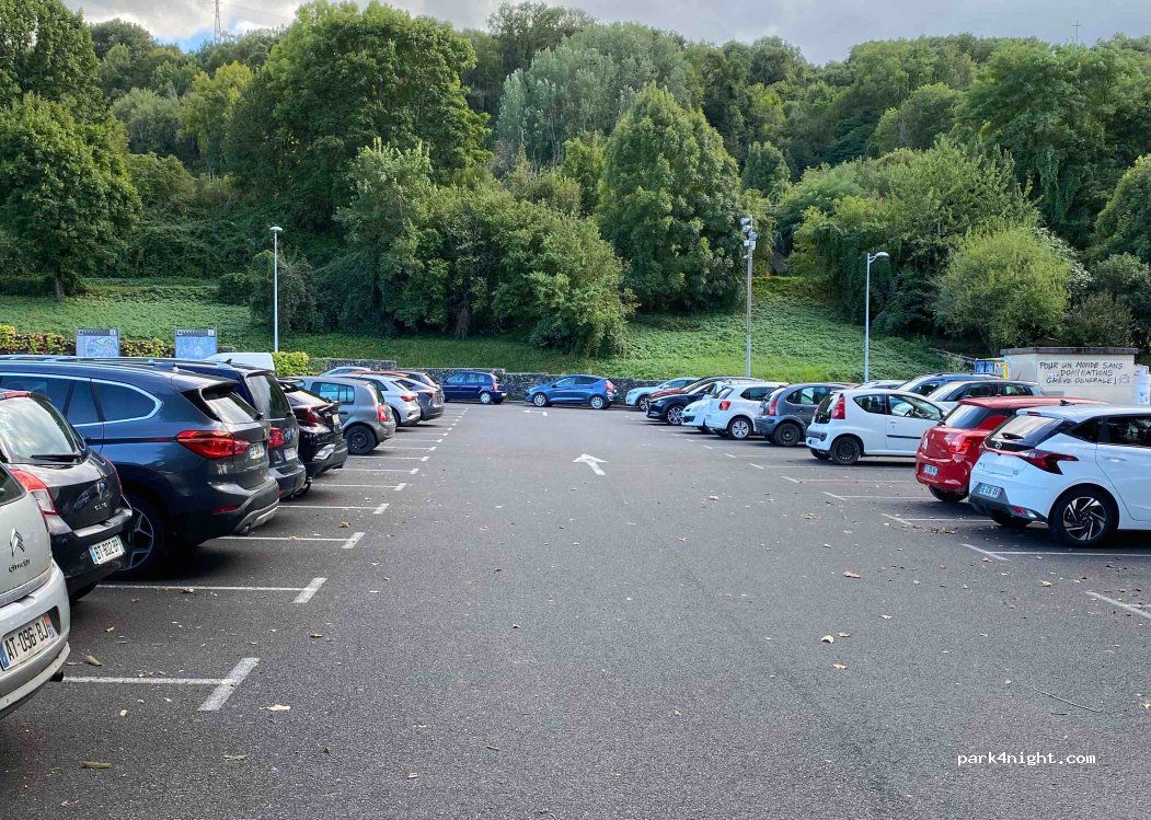 (46100) Figeac - 6 Avenue Jean Jaurès — foto 2