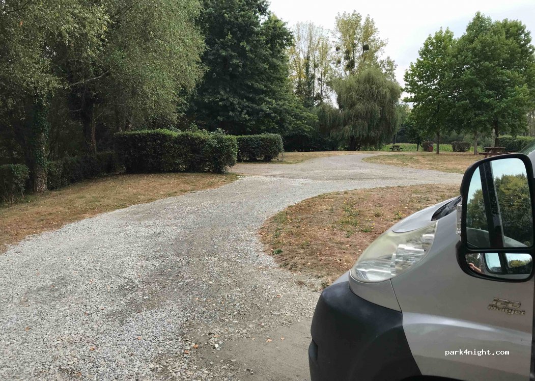Aire de Mohon — foto 2