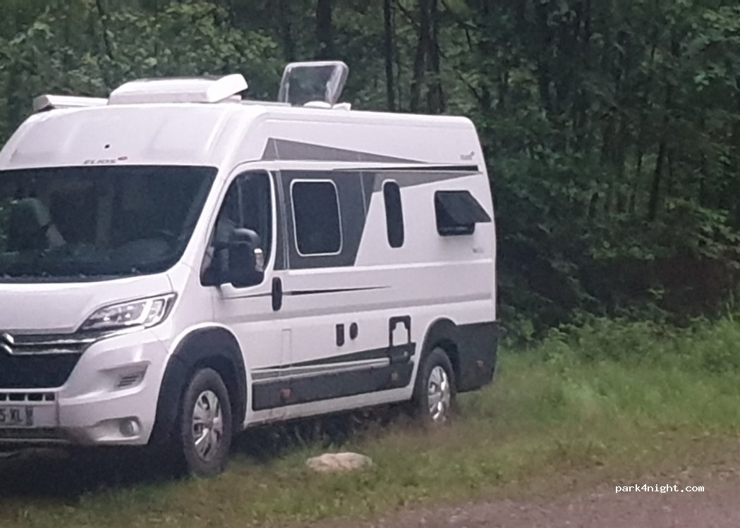 (243 92) Höör - 704 Länghult Hallaskog — foto 2