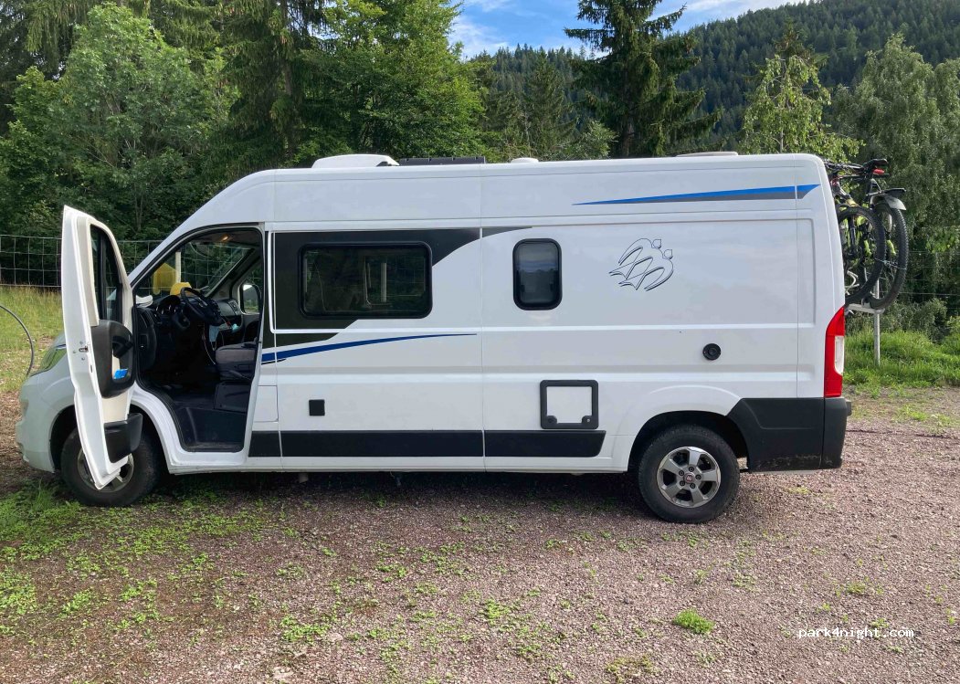 Parkplatz Knottnkino  Eggerhof Hofschank — foto