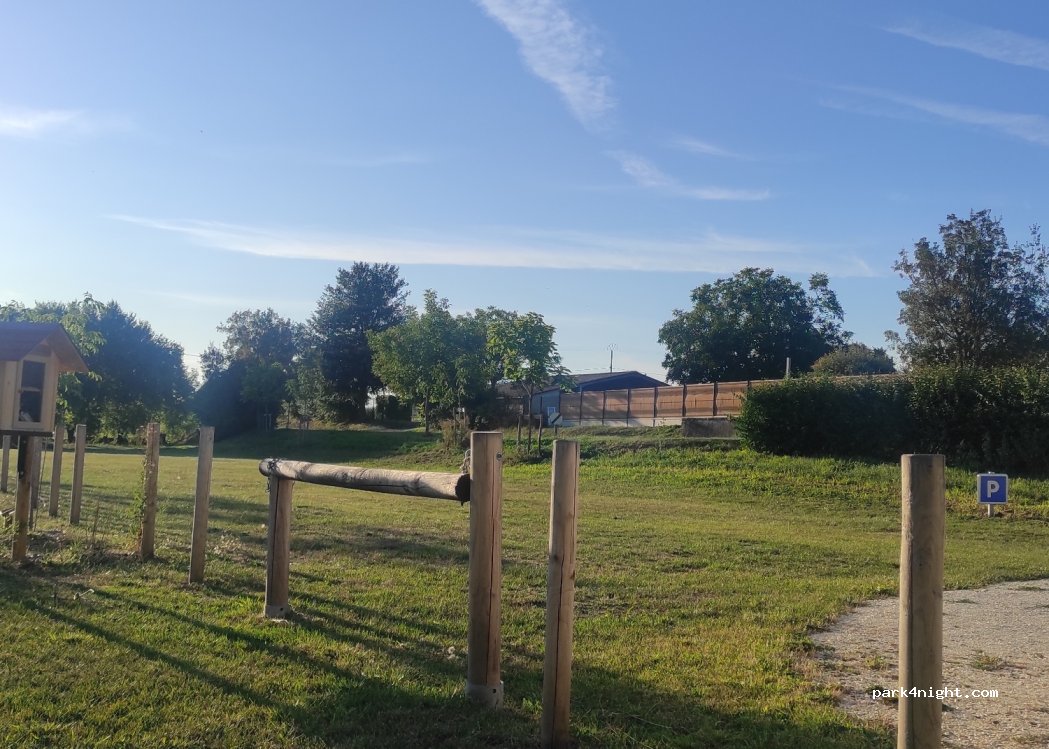 (16320) Blanzaguet-Saint-Cybard - Terre du Pas — foto 2