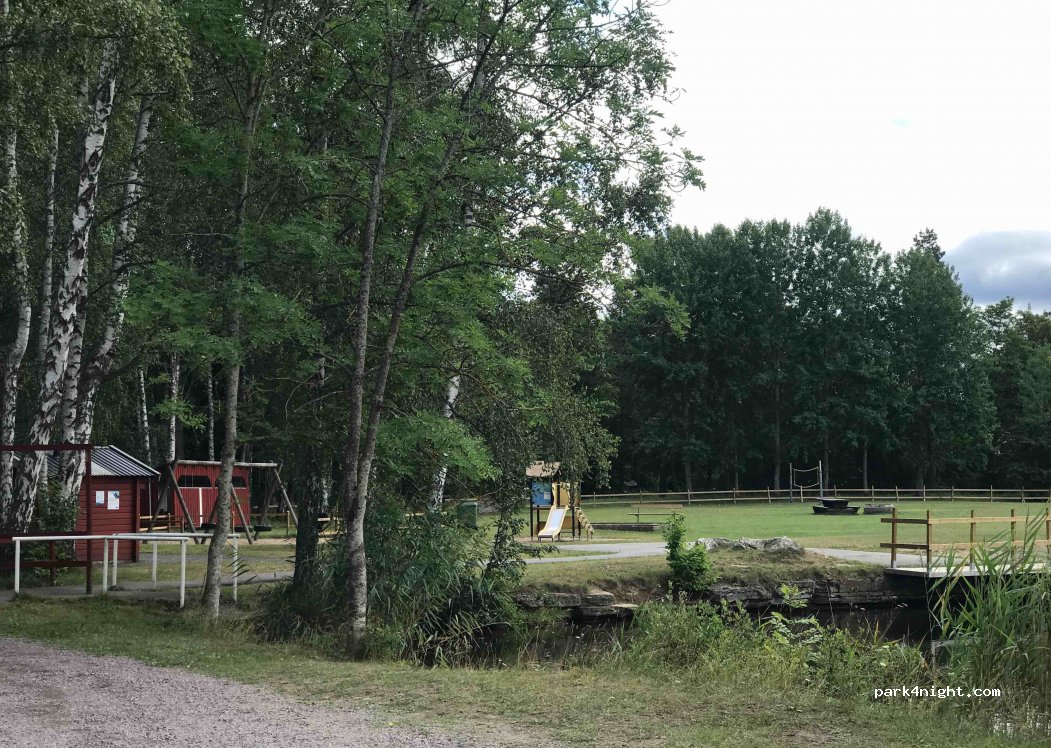 (692 92) Kumla - 5 Hästhagsvägen — foto
