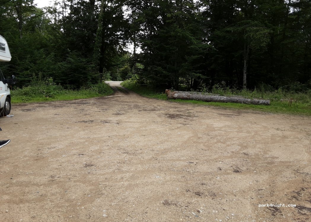 (89440) Joux-la-Ville - D944 — foto