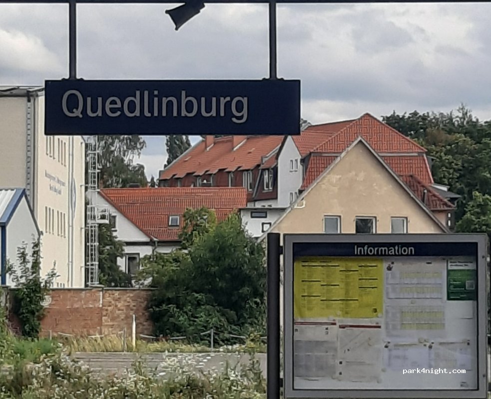 (06484) Quedlinburg - 1 Bahnhofsplatz — foto