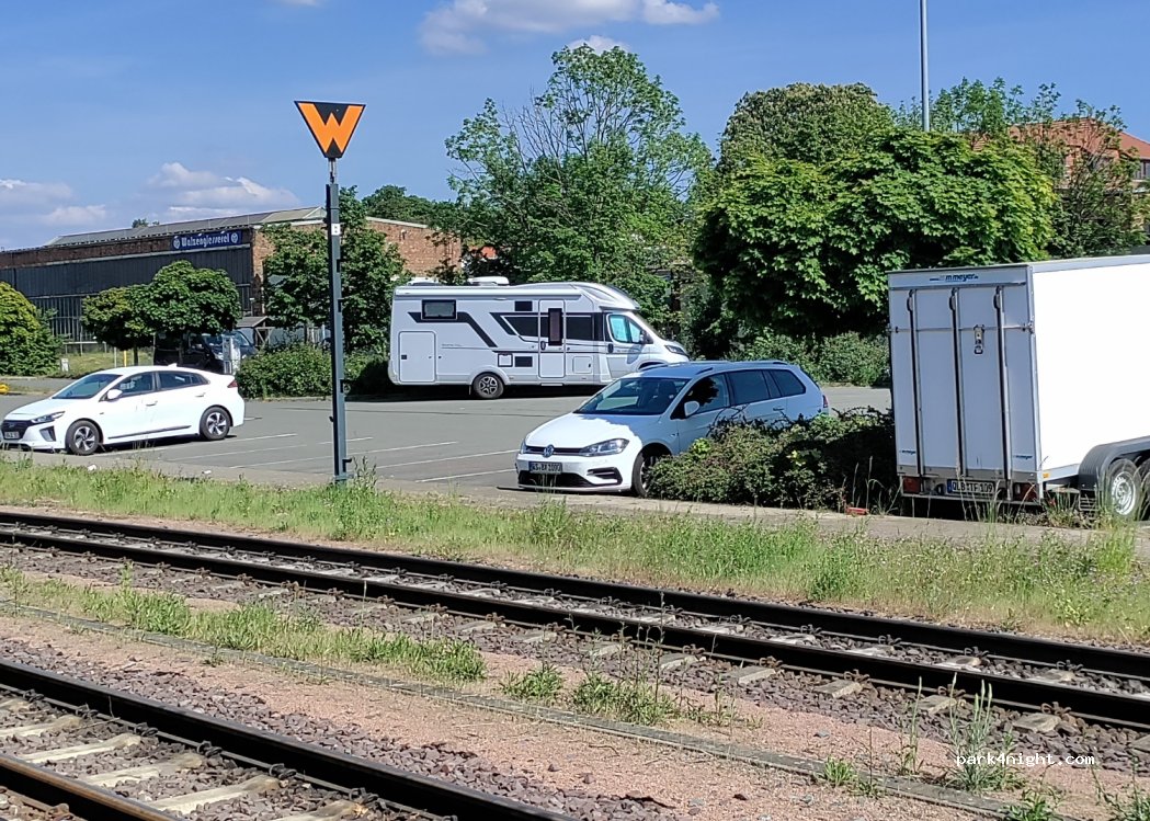 (06484) Quedlinburg - 1 Bahnhofsplatz — foto 2