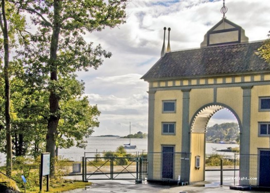 (371 42) Karlskrona - 1 Hastovagen — foto