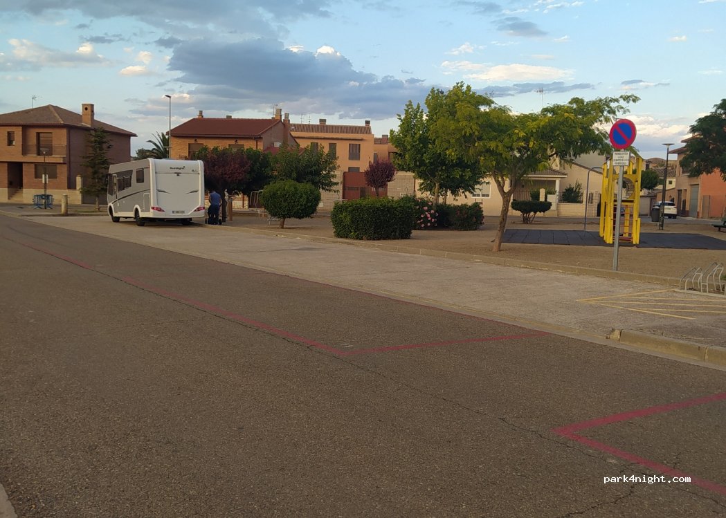 (50690) Pedrola - 4 Calle Río Ebro — foto 2