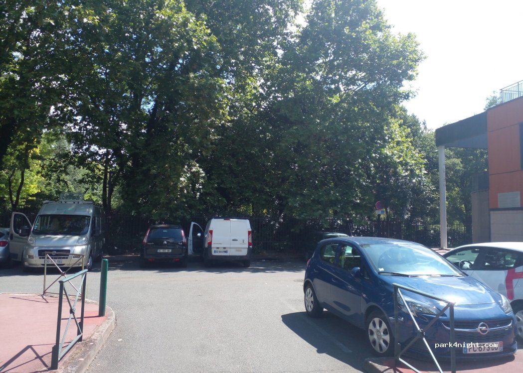 (31000) Toulouse - 6 Place Alfonse Jourdain — foto 2