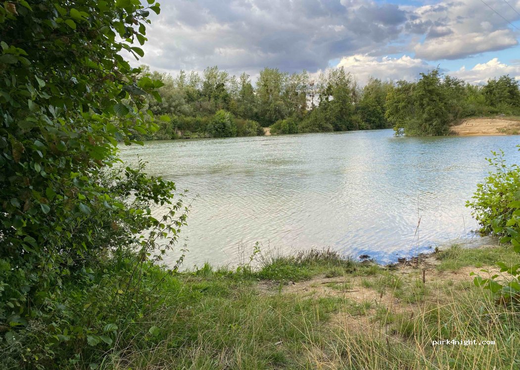 (77118) Balloy - Unnamed Road — foto 2