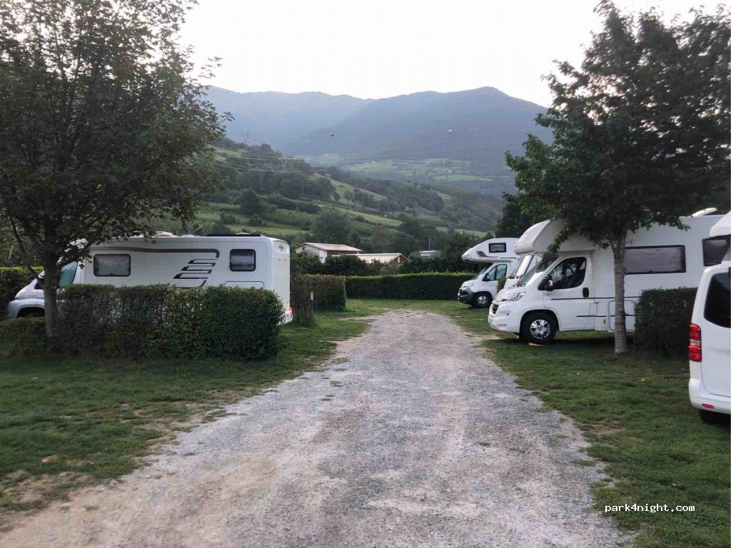Area Sosta Camper Glorenza — foto