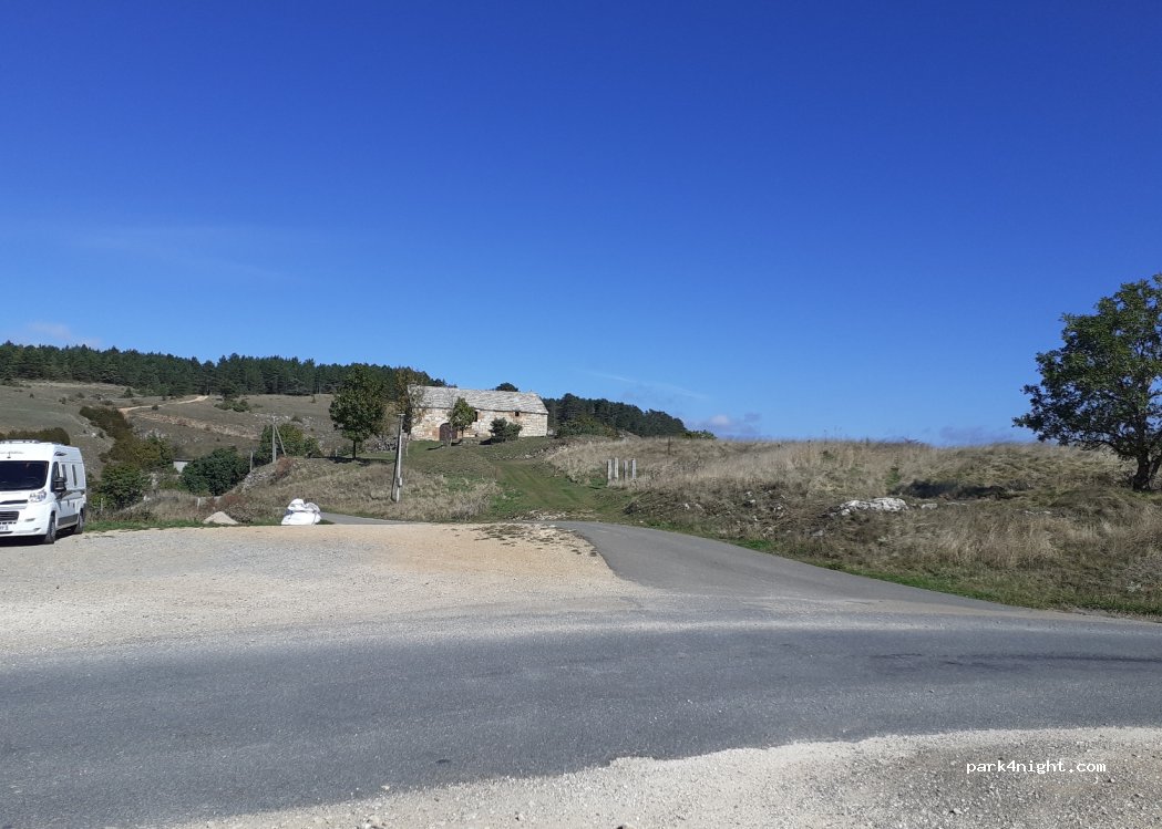 (48320) Saint-Étienne-du-Valdonnez - Montmirat — foto 2
