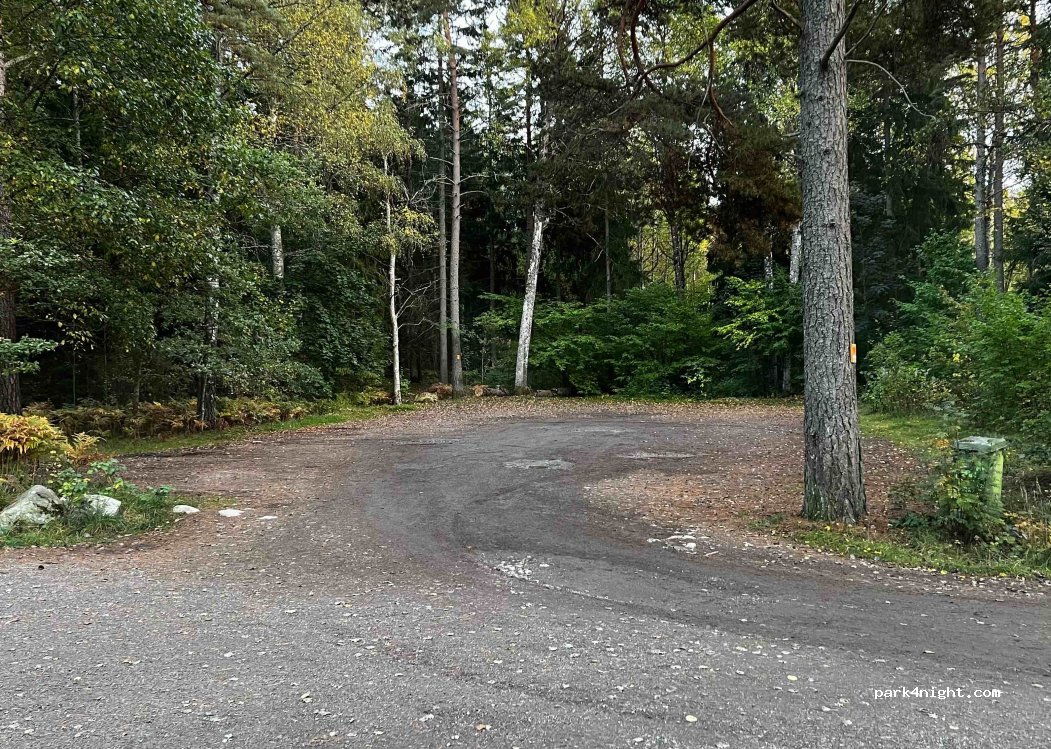 (176 74) Jarfalla - Bodaängsparkering — foto 3