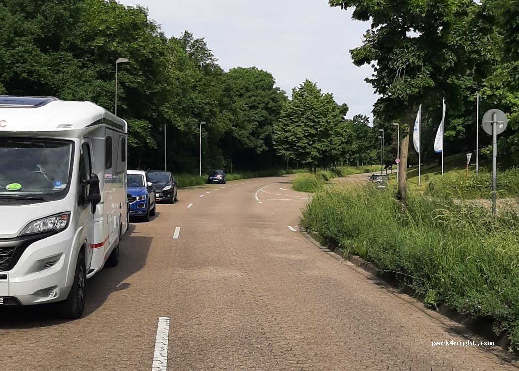 (40225) Düsseldorf - 62 Universitätsstraße — foto