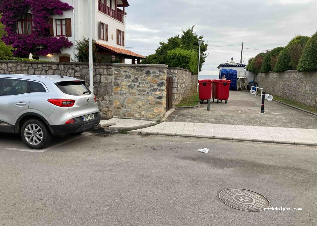 (33560) Ribadesella - 22 Calle de Dionisio Ruisánchez — foto 2