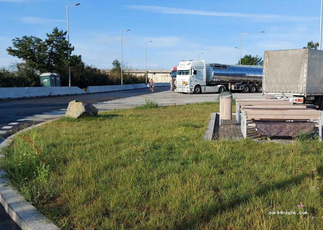 (664 61) Rajhrad - E461 — foto 3