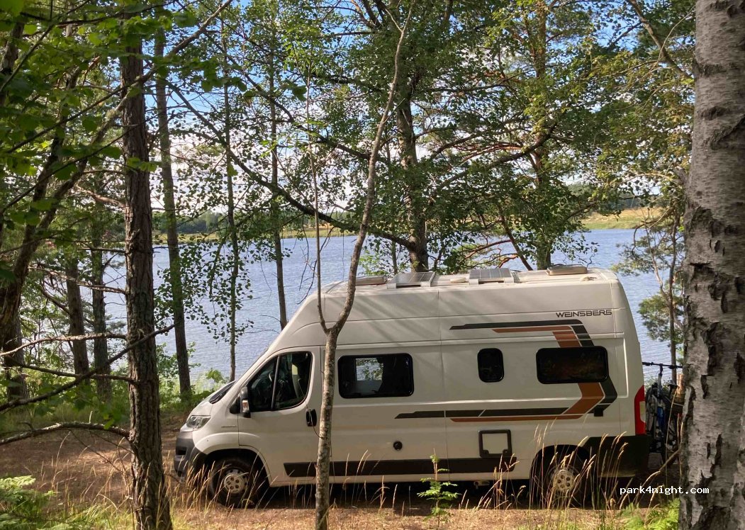 (647 95) Strängnäs - Unnamed Road — foto 2
