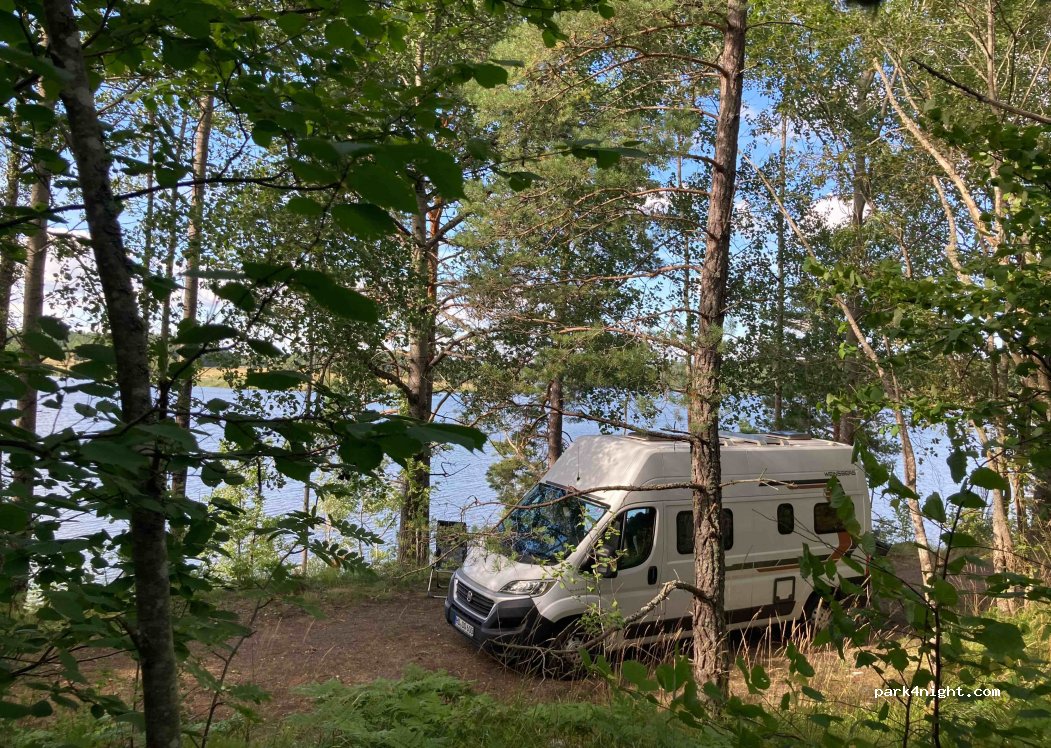 (647 95) Strängnäs - Unnamed Road — foto 3