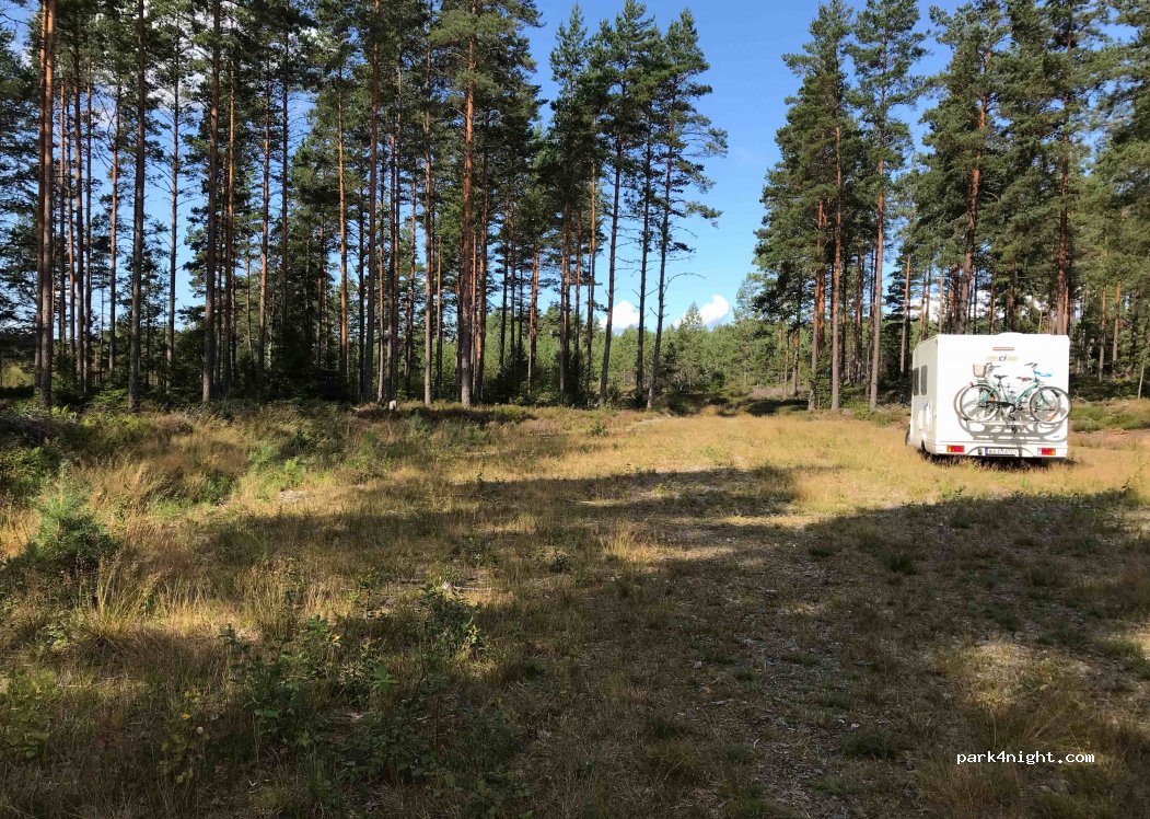 (330 27) Hestra - Unnamed Road — foto