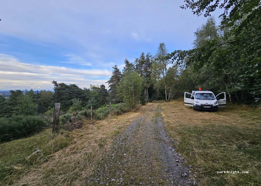 (48100) Saint-Laurent-de-Muret - Unnamed Road — foto 4