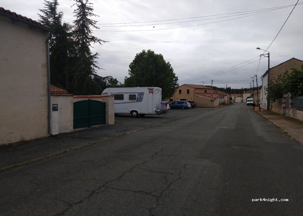 (79270) Frontenay-Rohan-Rohan - 49 Grand'Route le Pont — foto 2