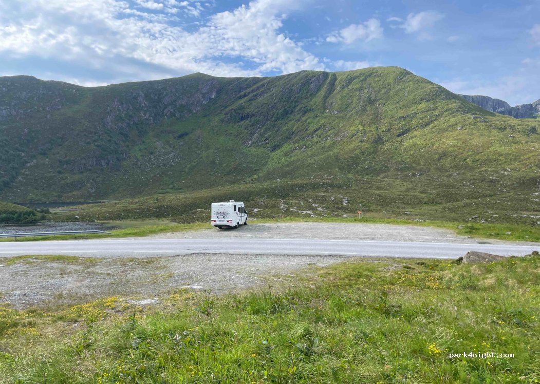 (6710) Raudeberg - Sekundær Fylkesveg 600 — foto