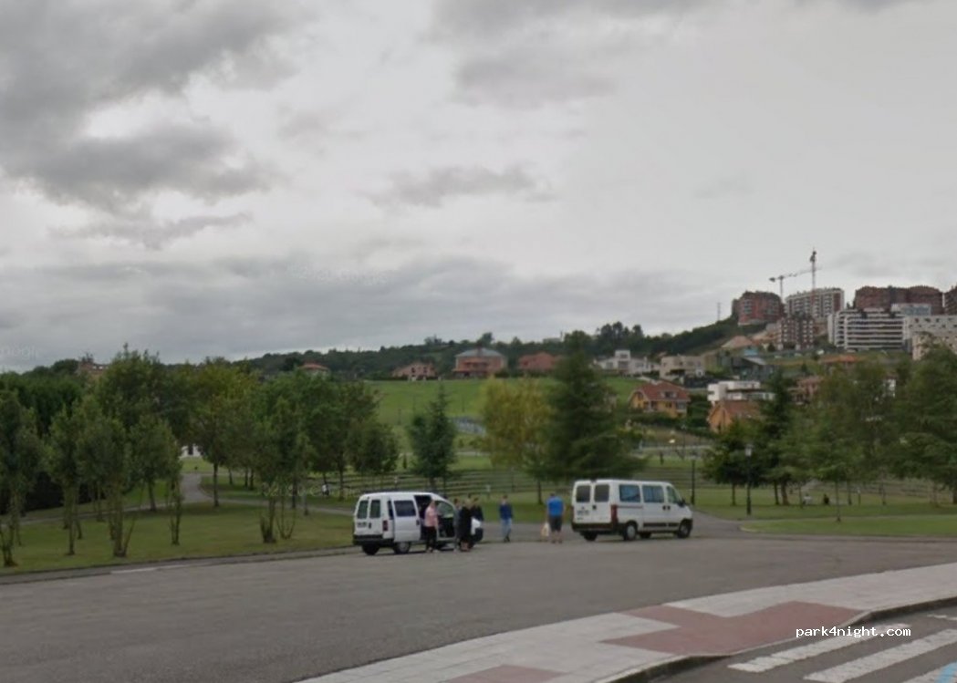 (33170) Oviedo - calle laviana — foto