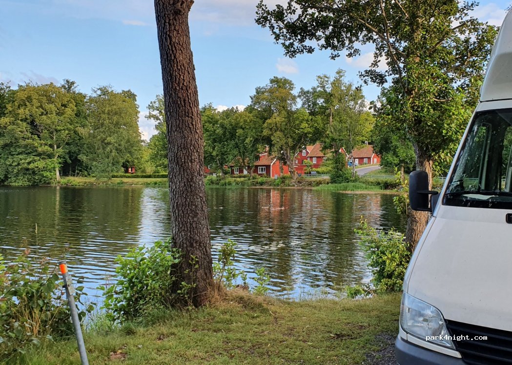 (266 95) Munka-ljungby - 708 Nedre Västersjövägen — foto