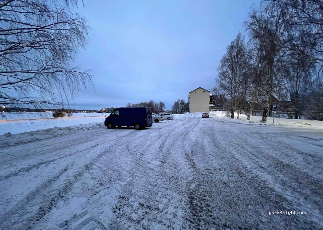 (13800) Hattula - 18 Vanhankirkontie — foto
