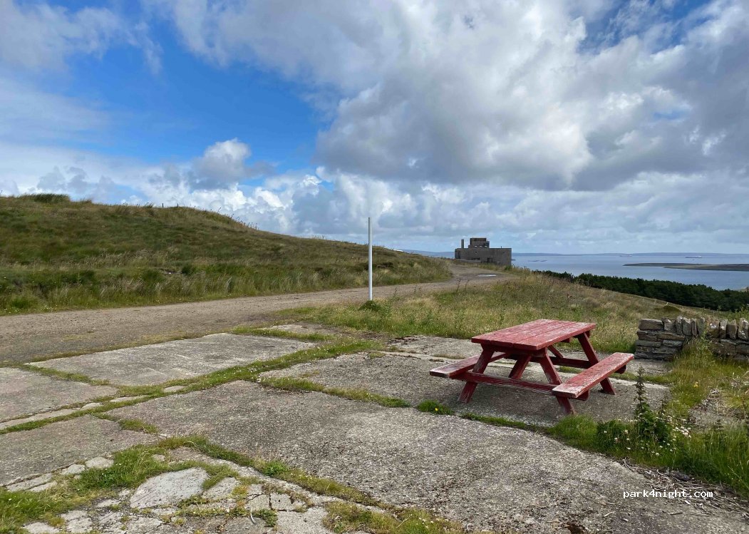(KW16 3NU) Lyness - Unnamed Road — foto 2