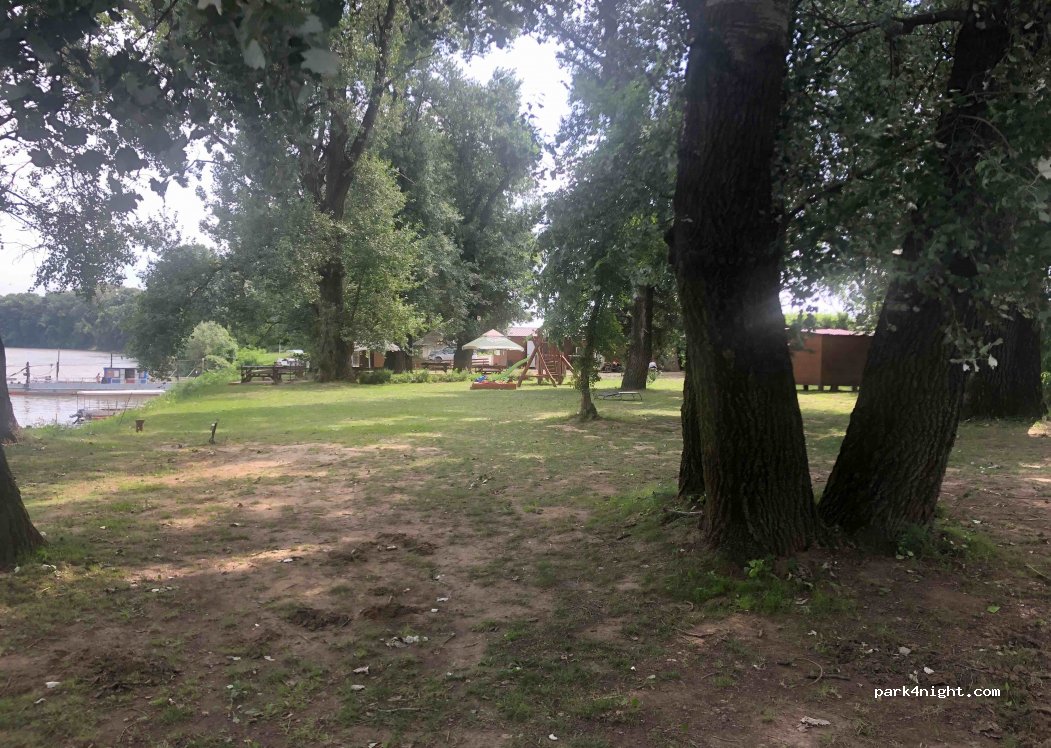 Kérész Kikötő camping — foto 2