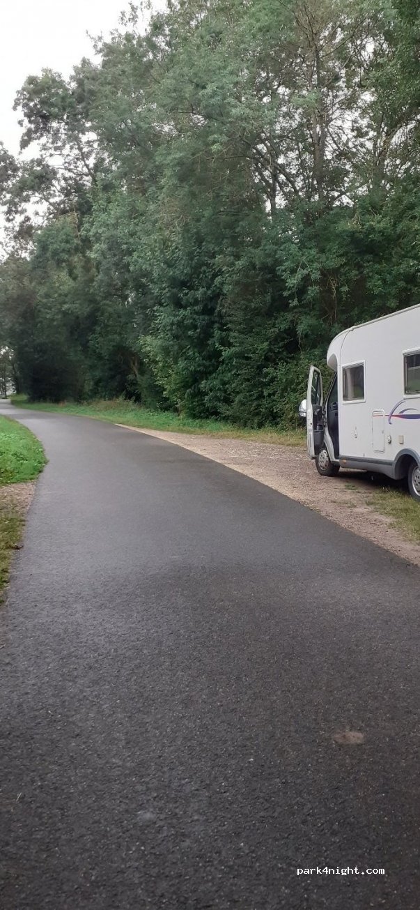 (37510) Saint-Genouph - 6 Levée du Cher — foto