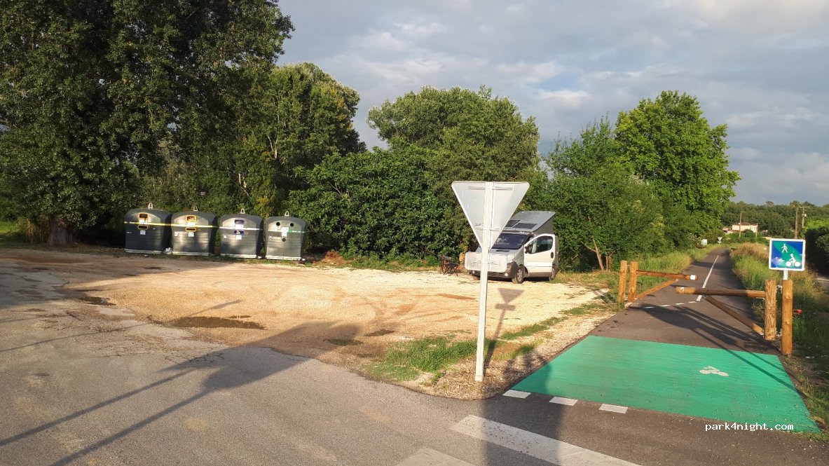 (30210) Vers-Pont-du-Gard - 456 Chemin des Prés — foto