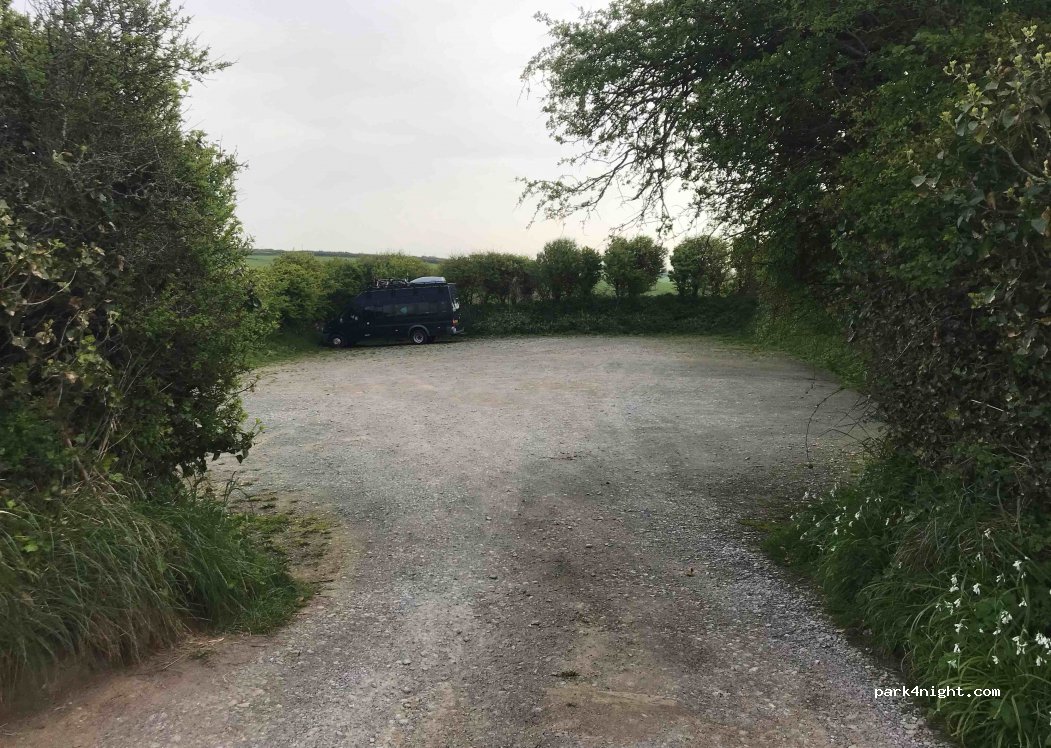 (PL8) Plymouth - Unnamed Road — foto 2