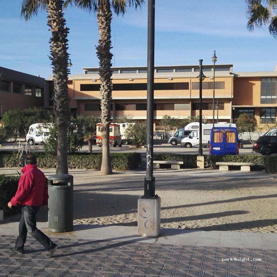 (46011) València - 6 Carrer d'Isabel de Villena — foto