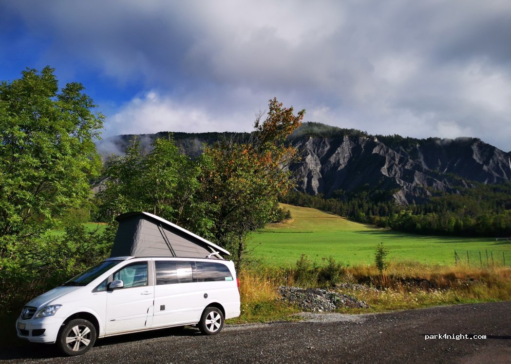 (04400) Barcelonnette - 2 Chemin des Blanchons — foto