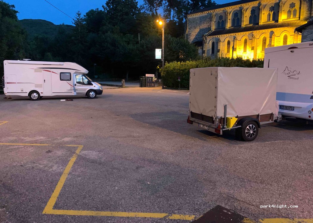 (26300) Rochefort-Samson - 1 Place du Riousset — foto 3