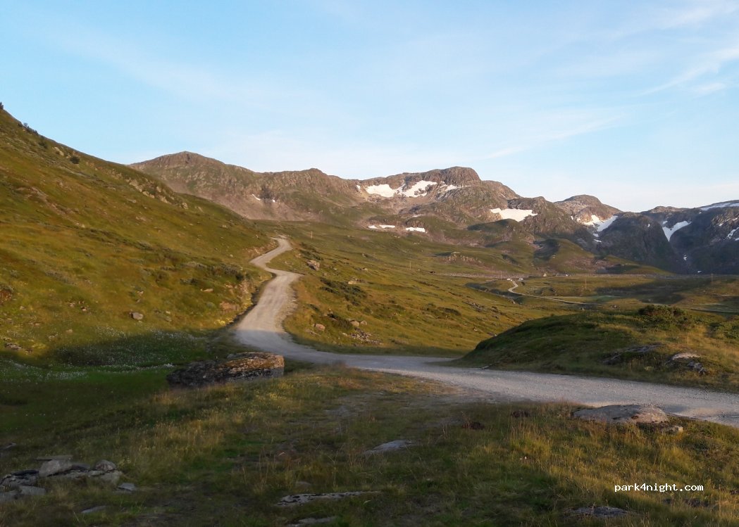 (6893) Vik i Sogn - Unnamed Road — foto