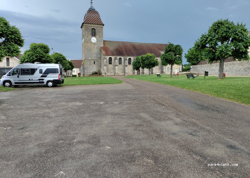 Aire de camping-cars Velesmes-Échevanne — foto