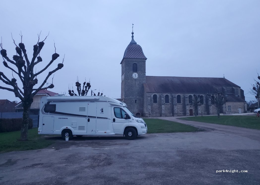 Aire de camping-cars Velesmes-Échevanne — foto 4